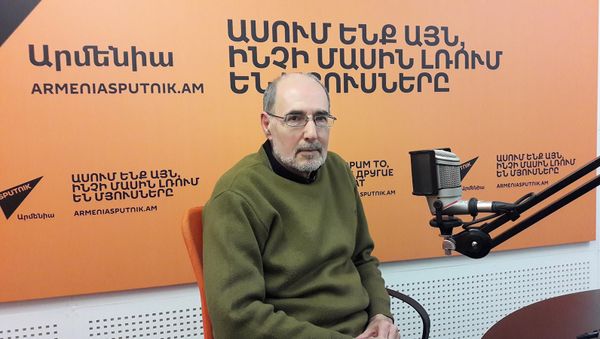 Драматург, сценарист, член Союза кинематографистов России Армен Ватьян - Sputnik Армения