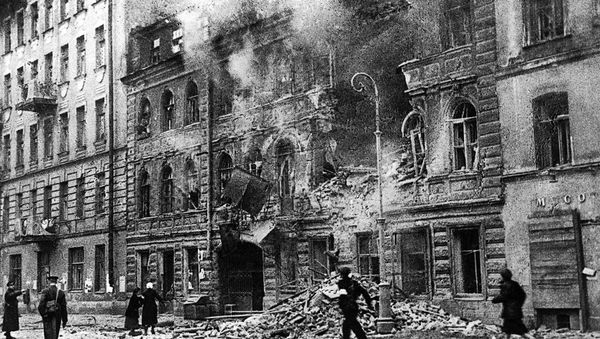 Ленинград во время артобстрела в 1942 году - Sputnik Армения