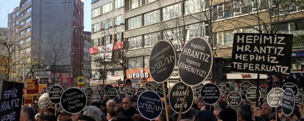 Акция в день рождения Гранта Динка в Стамбуле, Турция - Sputnik Армения