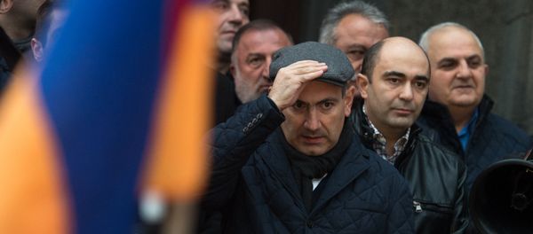 Во время акции Нет подорожанию - Sputnik Արմենիա