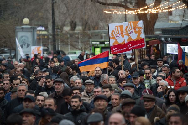 Во время акции Нет подорожанию Во время акции Нет подорожанию - Sputnik Армения