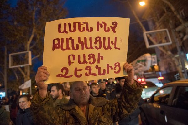Во время акции Нет подорожанию Во время акции Нет подорожанию - Sputnik Армения