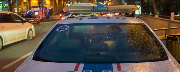 Полицейский автомобиль Полицейский автомобиль - Sputnik Армения