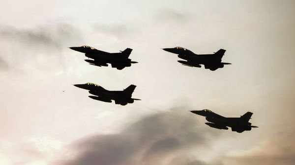 Истребители F16 турецких военно-воздушных сил. Архивное фото - Sputnik Армения