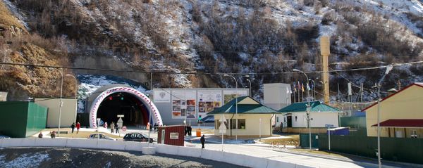 Рокский перевальный тоннель, соединяющий Россию с Южной Осетией, открыт после капитальной реконструкции - Sputnik Армения