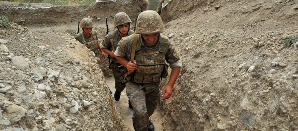 Армянские военнослужащие на позициях Армянские военнослужащие на позициях - Sputnik Армения