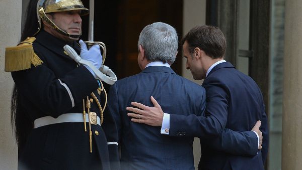 Встреча президента Армении Сержа Саргсяна с президентом Франции Эммануэлем Макроном во время рабочего визита во Францию (23 января 2018). Париж, Франция. - Sputnik Армения