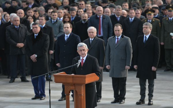Սերժ Սարգսյանը «Եռաբլուր» պանթեոնում - Sputnik Արմենիա
