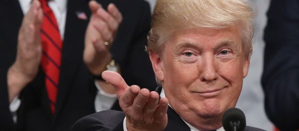 Президент США Дональд Трамп во время обращения Конгрессу - Sputnik Արմենիա