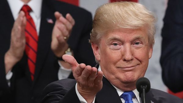 Президент США Дональд Трамп во время обращения Конгрессу - Sputnik Армения