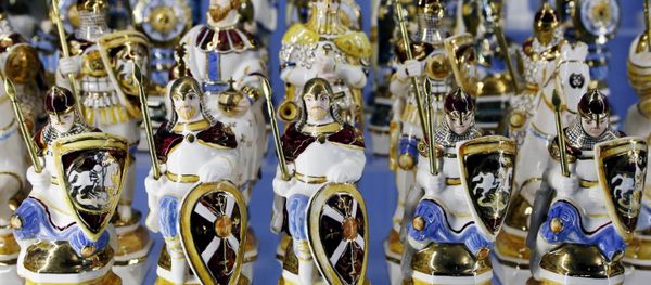 Фарфоровые шахматные фигуры Богатыри - Sputnik Армения