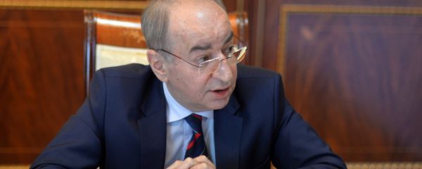 Председатель комиссии по регулированию общественных услуг Роберт Назарян Председатель комиссии по регулированию общественных услуг Роберт Назарян - Sputnik Армения