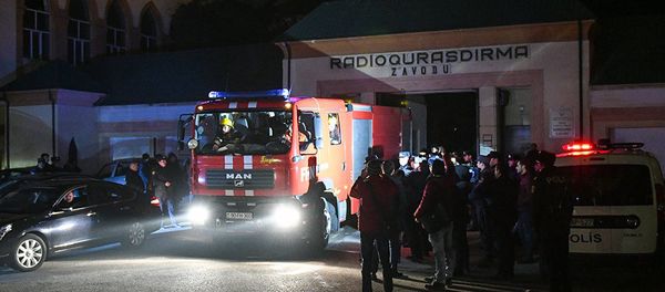 В Баку рядом с мегамаркетом Bravo произошел сильный взрыв - Sputnik Արմենիա