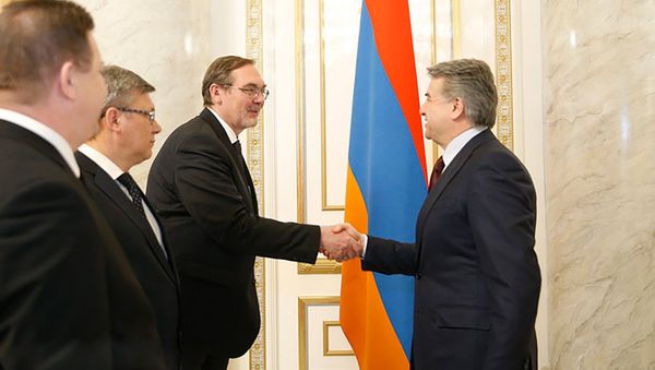 Встреча Премьер-министра Армении Карена Карапетяна с Послом России в Армении Иваном Волынкиным (7 февраля 2018). Ереван, Армения - Sputnik Армения