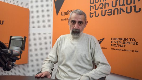 Овик Чархян - Sputnik Արմենիա