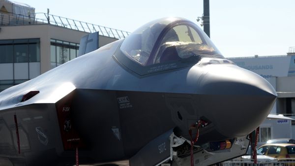 Истребитель-бомбардировщик Lockheed Martin F-35 - Sputnik Армения