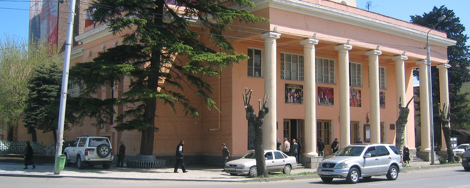 Тбилисский гос.армянский драматический театр им. Петроса Адамяна Тбилисский гос.армянский драматический театр им. Петроса Адамяна - Sputnik Армения, 1920, 05.03.2020