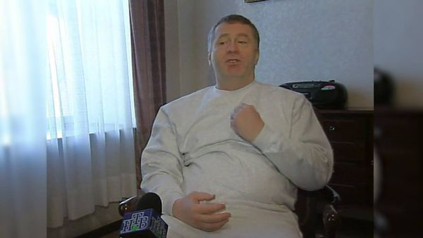 В феврале 1998 поездка в Багдад для российских журналистов закончилась в Ереване - Sputnik Армения
