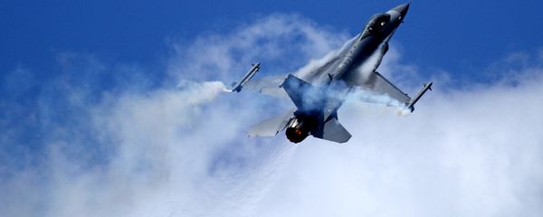 Истребитель General Dynamics F-16 Fighting Falcon - Sputnik Армения