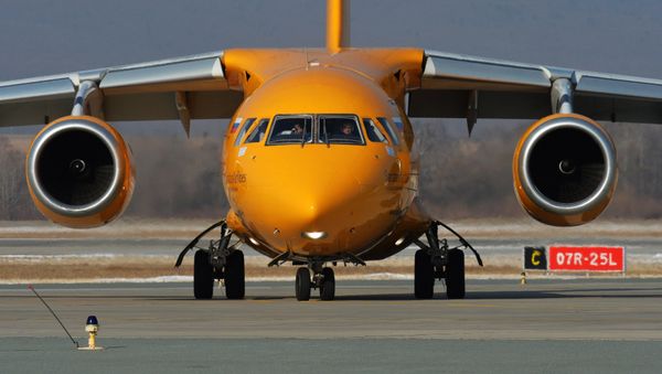 Самолет Ан-148-100В авиакомпании Саратовские авиалинии - Sputnik Армения