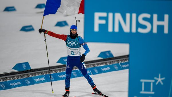 Олимпийский чемпион по гонке преследования среди мужчин на XXIII зимних Олимпийских играх Мартен Фуркад (Франция) - Sputnik Армения