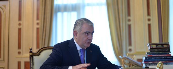Начальник Управления по управлению государственным имуществом Арман Саакян на встрече с президентом Армении (13 февраля 2018). Еревaн - Sputnik Արմենիա