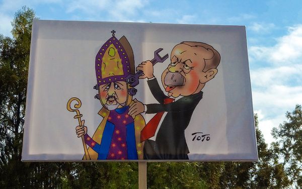 Плакат-карикатура на акции протеста в Вагаршапате Плакат-карикатура на акции протеста в Вагаршапате - Sputnik Армения