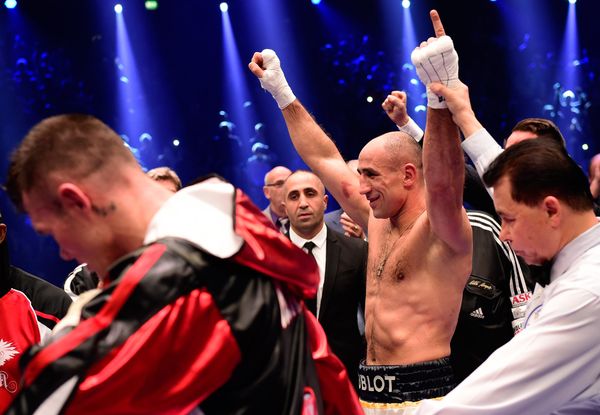 Артур Абрахам защитил свой титул в поединке в суперсреднем весе по версии WBO против британца Мартина Мюррея (21 ноября 2015). Ганновер, Германия - Sputnik Армения