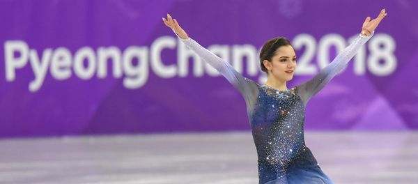 Фигурное катание, короткая программа, женщины. Евгения Медведева (21 февраля 2018). Пхенчхан, Южная Корея - Sputnik Армения