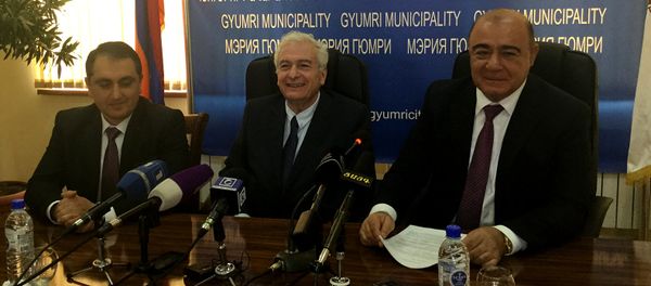 Подписание меморандума о взаимопонимании между промышленными палатами Гюмри и Израиля Подписание меморандума о взаимопонимании между промышленными палатами Гюмри и Израиля - Sputnik Армения