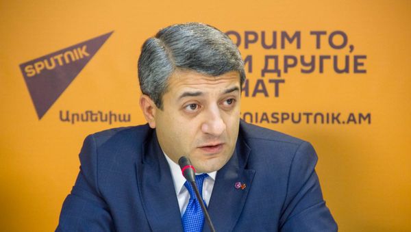 директор Национального Центра Камерной Музыки, альтист Ваче Овеян - Sputnik Արմենիա