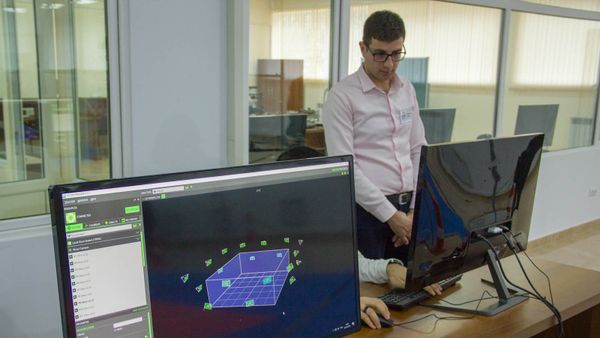 Учебно-исследовательский центр воздушной робототехники при НПУА - Sputnik Армения