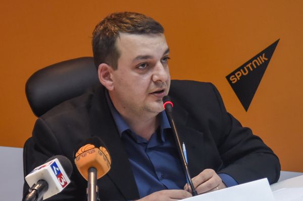 Специалист по информационной безопасности, политолог Тигран Кочарян - Sputnik Армения