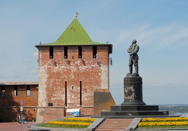 Памятник летчику Валерию Чкалову установлен в декабре 1940 года вблизи Георгиевской башни Нижегородского кремля в честь знаменитого советского летчика, совершившего первый беспосадочный перелет из СССР в США через Северный полюс. Валерий Чкалов – уроженец Нижегородской губернии. - Sputnik Армения