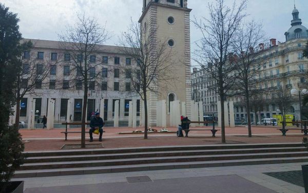 Армяне Лиона почтили память жертв сумгаитских погромов на главной площади города Понсэ (28 февраля 2018) Лион, Франция - Sputnik Армения