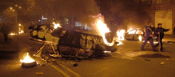 Беспорядки на улице Лусаворича 1 марта 2008 г. - Sputnik Արմենիա