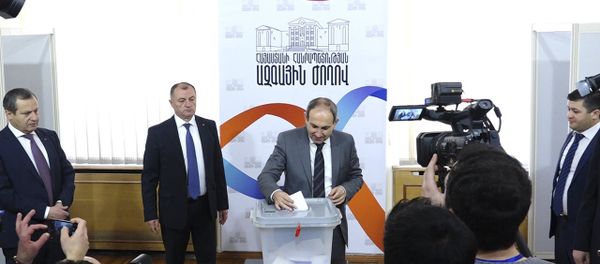 ՀՀ չորրորդ նախագահի ընտրությունը. նախագահ ընտրվեց Արմեն Սարգսյանը - Sputnik Արմենիա