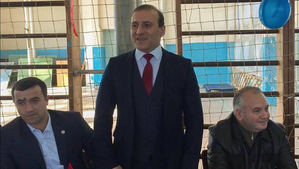Советник мэра Еревана Гор Варданян и заместитель руководителя административного района Нор Норк Армен Алавердян посетили Спортляндию (14 февраля 2018). Ереван, Армения - Sputnik Արմենիա