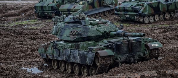 Танки турецкой армии, размещенные вблизи сирийской границы в Хассе, (25 января 2018). Провинция Хатай Танки турецкой армии, размещенные вблизи сирийской границы в Хассе, (25 января 2018). Провинция Хатай - Sputnik Армения
