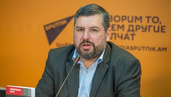 Координатор сайта военных новостей razm.info Карен Вртанесян - Sputnik Արմենիա