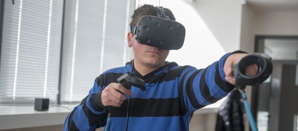 16-летний Ваге Аслоян из Ванадзора - создатель 3D-игры Rising Hope и соавтор Orcs Evolve 16-летний Ваге Аслоян из Ванадзора - создатель 3D-игры Rising Hope и соавтор Orcs Evolve - Sputnik Армения