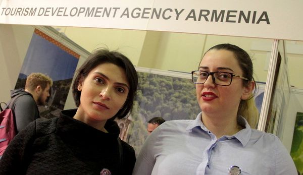 Анна Мартиросян и Карине Геворгян Анна Мартиросян и Карине Геворгян - Sputnik Армения