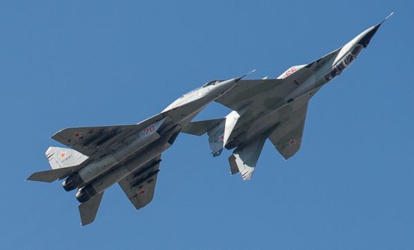 Российские Стрижи над небом в Ереване - Sputnik Армения