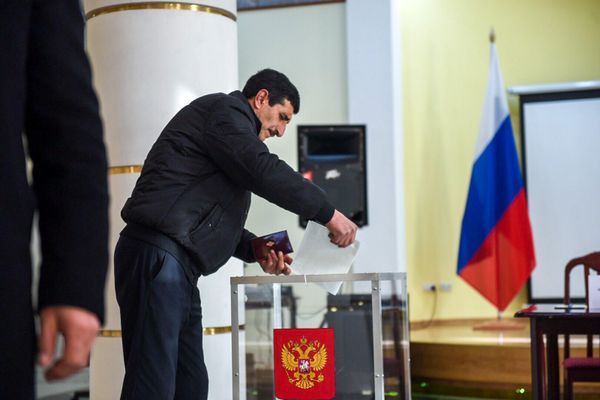 Первые избиратели на избирательном участке No8031, Гюмри - Sputnik Армения
