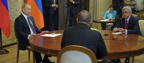 Трехсторонняя встреча Владимира Путина, Сержа Саргсяна и Ильхама Алиева (10 августа 2014). Сочи, Россия - Sputnik Армения
