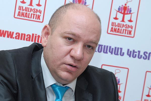Вилен Хачатрян - Sputnik Արմենիա