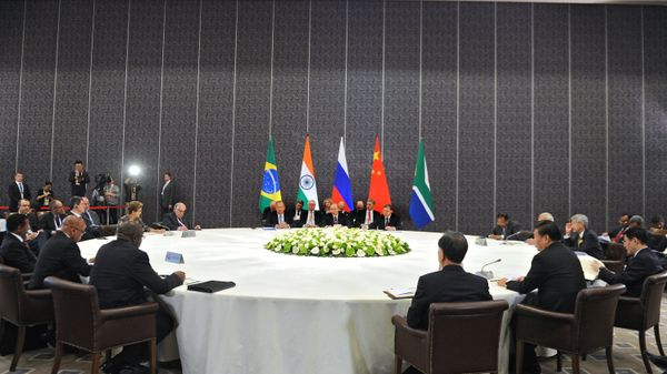 Президент РФ В.Путин принимает участие в неформальном саммите БРИКС в Анталье - Sputnik Армения