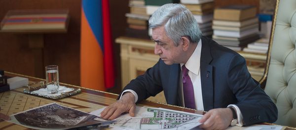 Президент Армении Серж Саргсян принял председателя Гос.комитета по градостроительству при Правительстве Нарека Саргсяна (19 марта 2018). Ереван - Sputnik Армения