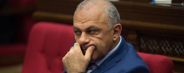 Депутат НС Армении Алик Саркисян Депутат НС Армении Алик Саркисян - Sputnik Армения