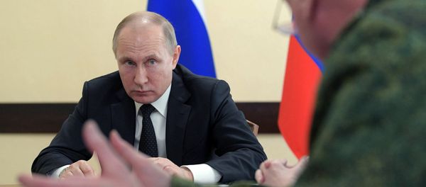 Президент РФ В. Путин почтил память погибших при пожаре в Кемерове - Sputnik Армения